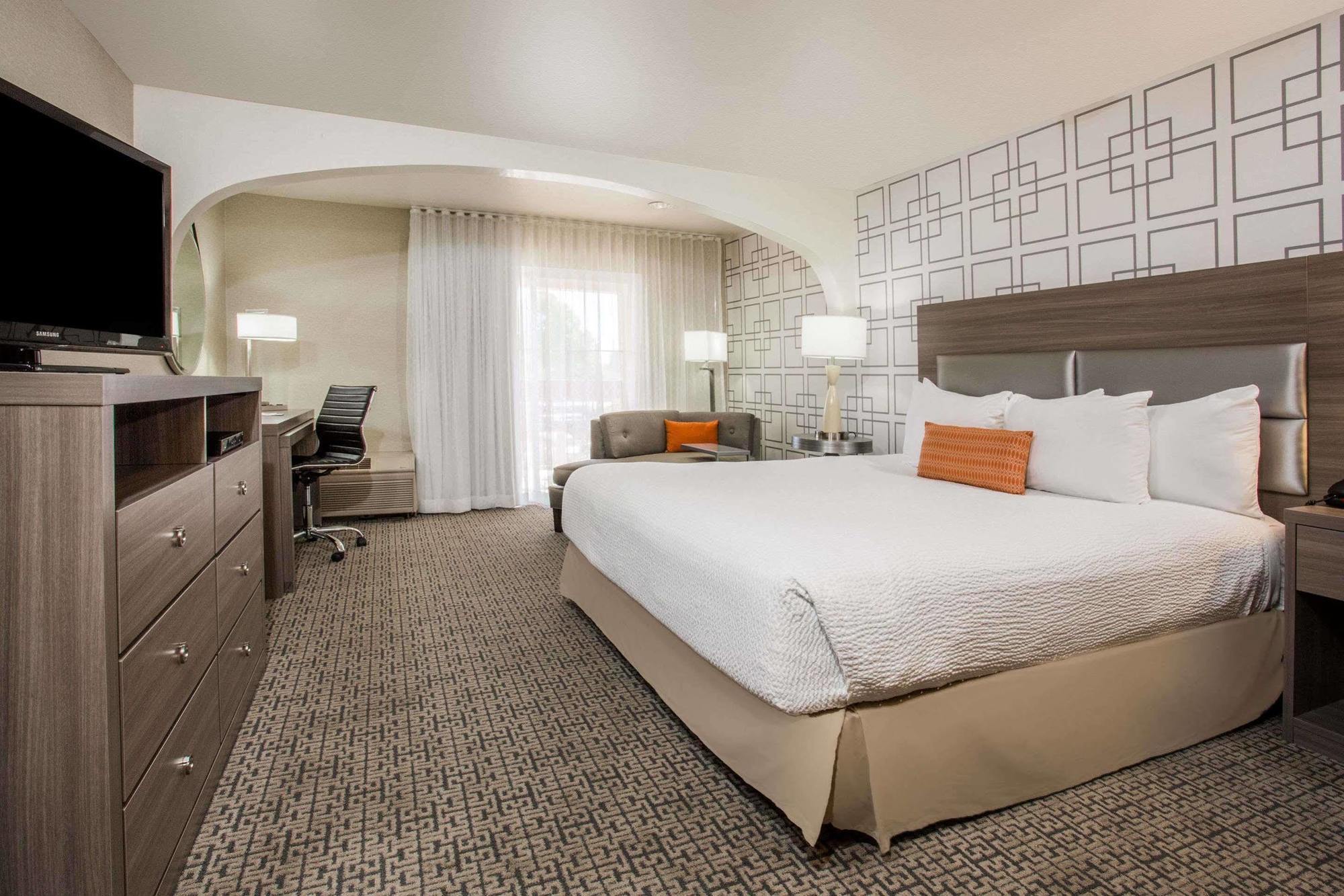 Hawthorn Suites By Wyndham Livermore Exteriér fotografie